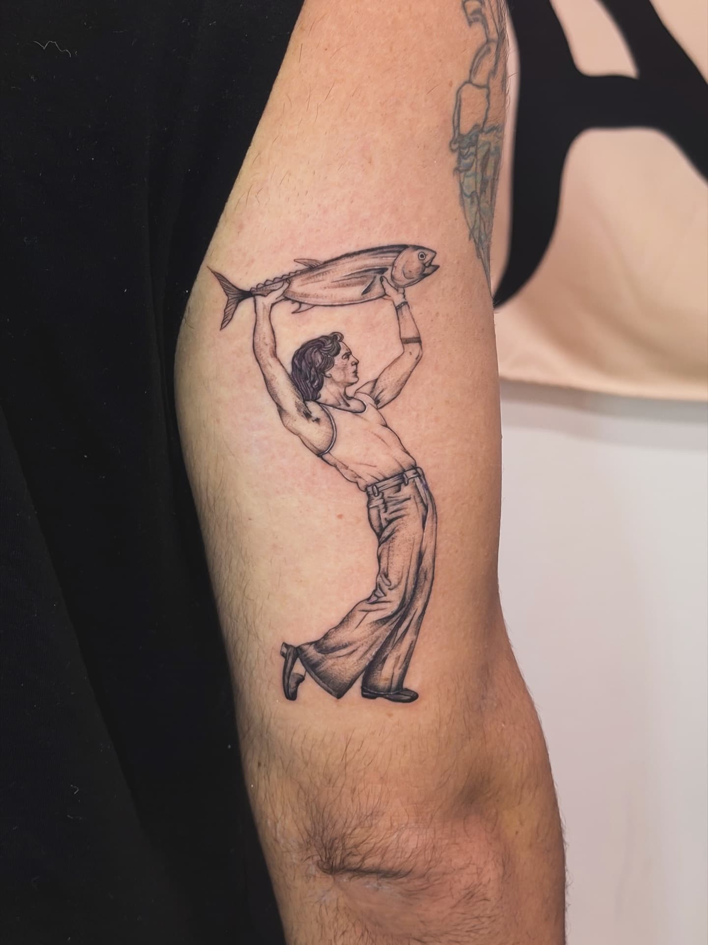 Tatuagem fine line por Ramon Ximenes