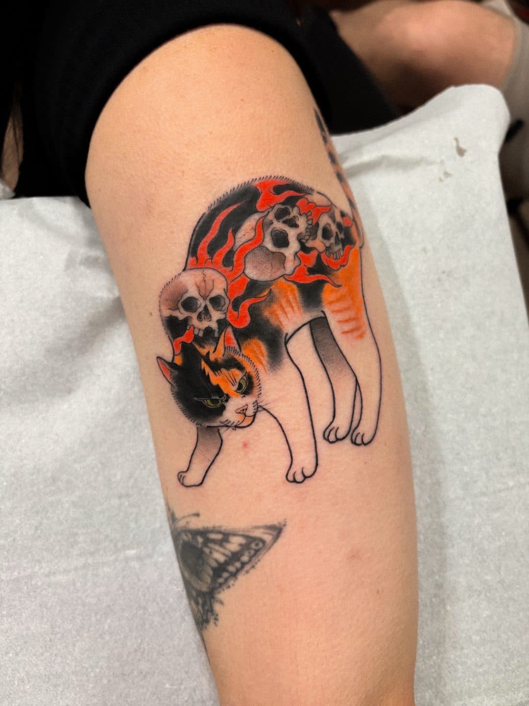 Tatuagem de homenagem: Madalena, no estilo oriental, por @sergiomironttt